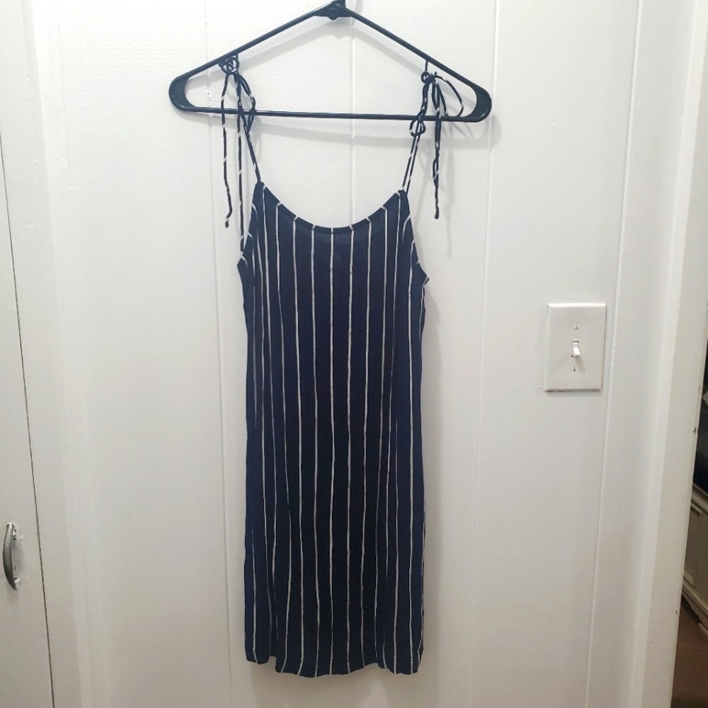 Billabong Night Out Navy Blue Vertical Stripe Mini Dress w/Tie Straps Size S